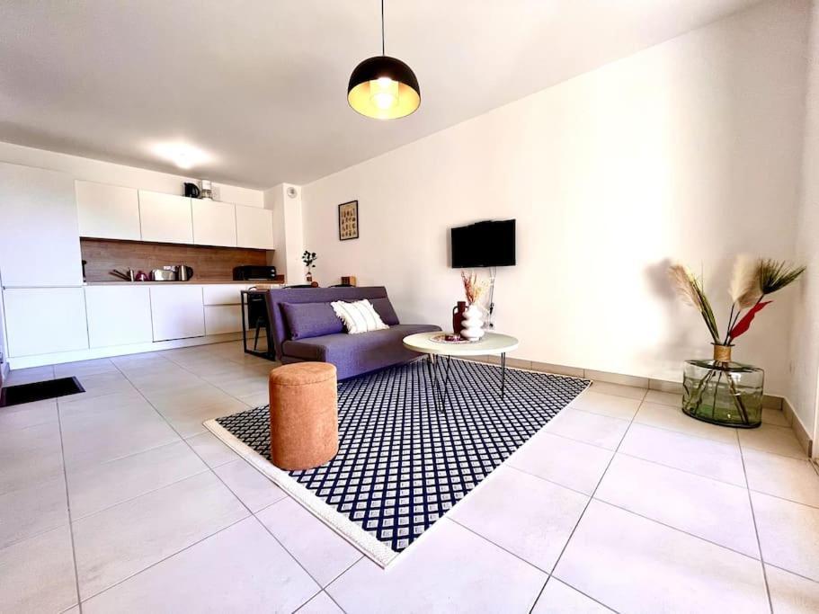 Appartement Neuf Avec Terrasse 圣弗洛朗 外观 照片